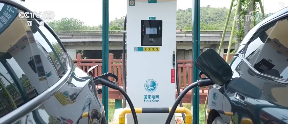 333体育官网在线登录5千米充电圈、轨道充机电械人……马力全开！新能源车主出行体(图3)